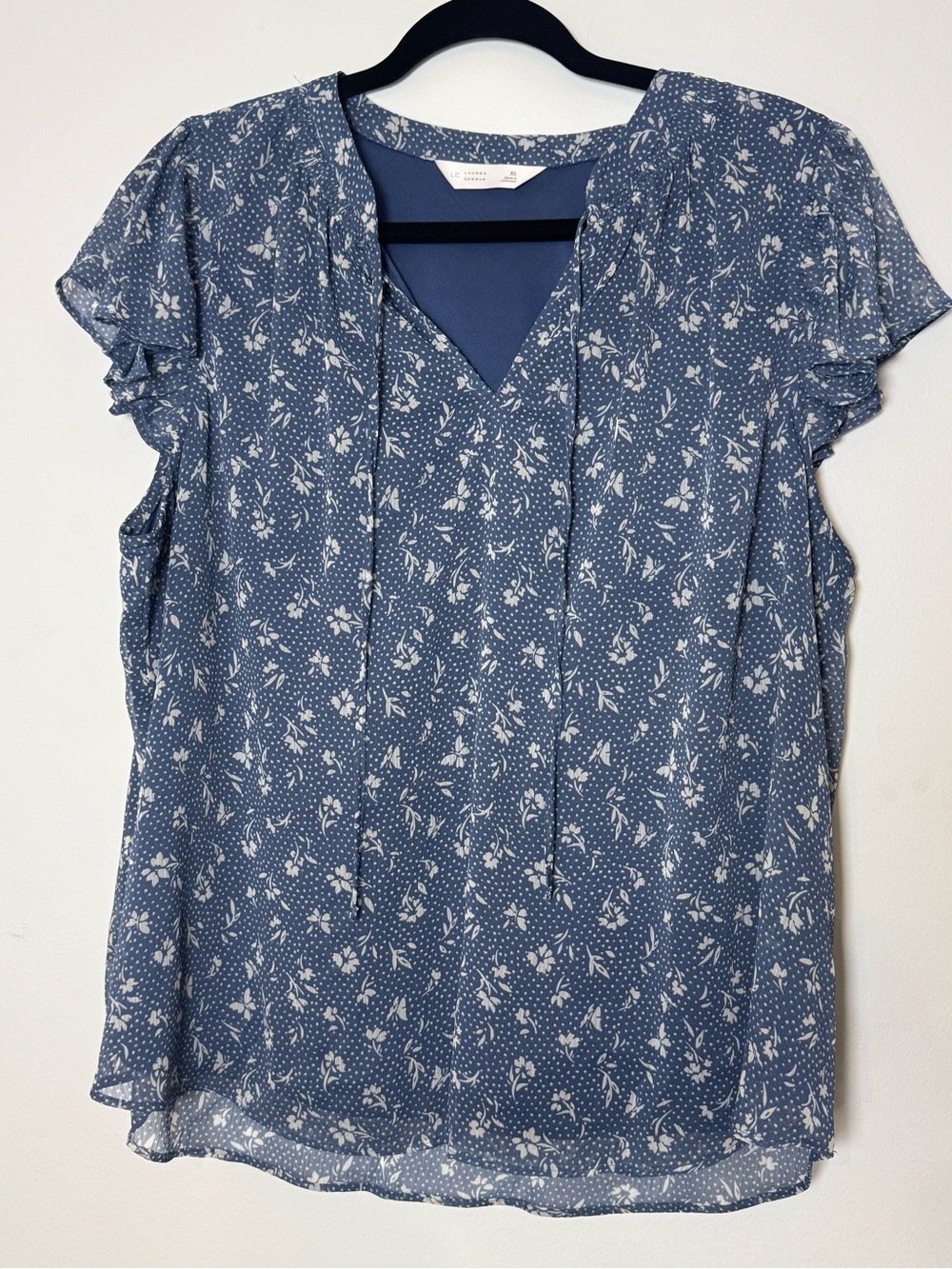 Women's LC Lauren Conrad Tie Front Ruffled V-Neck Shell Floral Blue XL